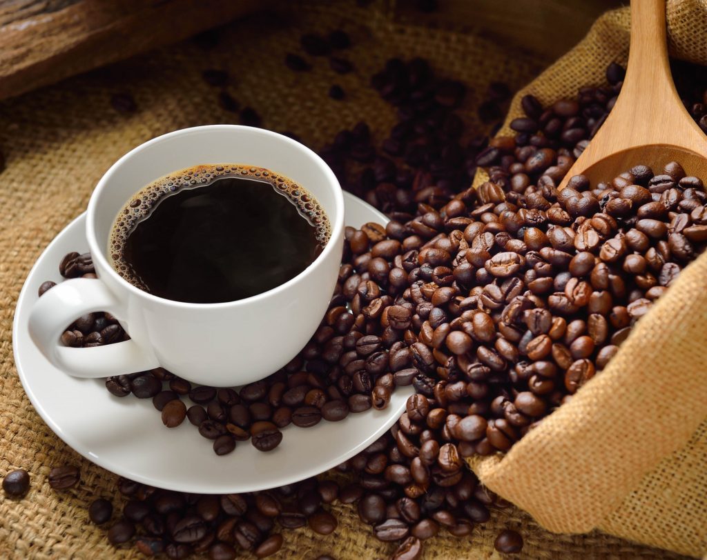 コーヒーとコーヒー豆の写真